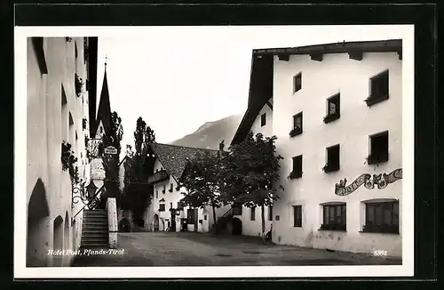 AK Pfunds, Hotel Post und Kirche