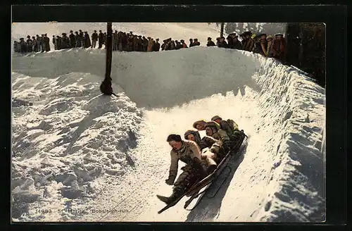 AK St. Moritz, Bobfahrer in ihrem Schlitten