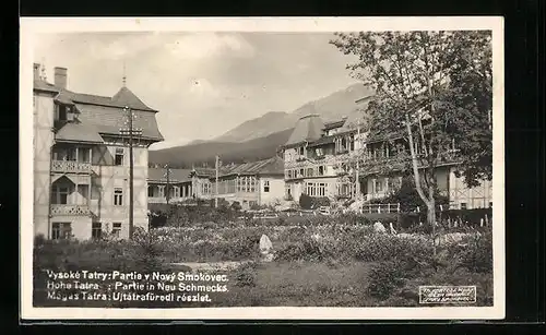 AK Neu Schmecks /Hohe Tatra, Ortsansicht mit Bergpanorama