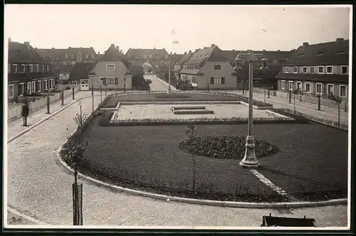 Fotografie Brück & Sohn Meissen, Ansicht Naumburg a. d. S., Blick in die Siedlung mit Buddelkasten