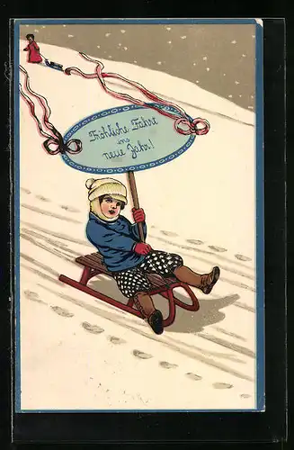 Präge-AK Kinder mit Schild fährt Schlitten, Neujahrsgruss