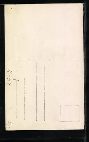 Foto-AK Mutter im langen Kleid neben ihrem Sohn in Studiokulisse