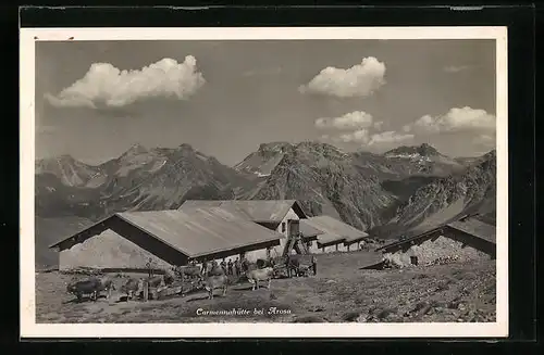 AK Arosa, Carmennahütte mit Bauerngruppe und Kühen