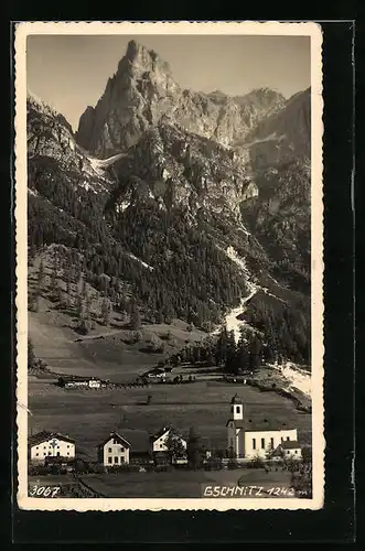AK Gschnitz, Teilansicht mit Kirche gegen das Gebirge