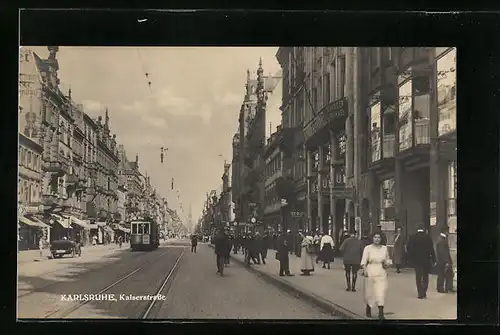 AK Karlsruhe, Kaiserstrasse mit Strassenbahn