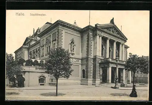 AK Halle a. S., Stadttheater von der Strasse gesehen