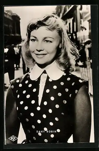 AK Schauspielerin Dany Robin im gepunkteten Kleid