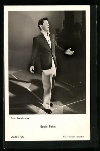 AK Schauspieler Eddie Fisher bei einer Sangesdarbietung