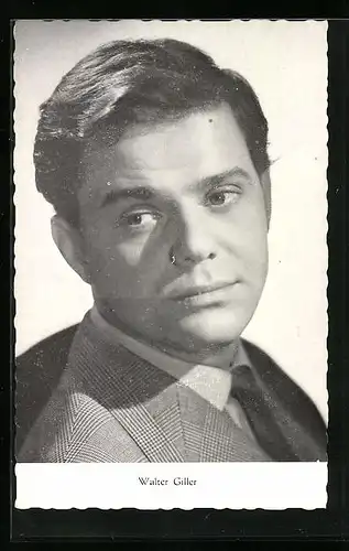 AK Schauspieler Walter Giller im Anzug