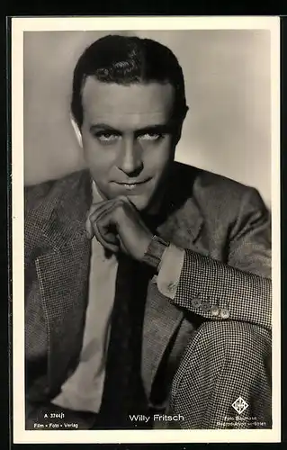 AK Schauspieler Willy Fritsch mit boshaftem Blick