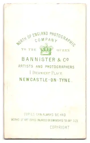 Fotografie Bannister & Co., Newcastle-on-Tyne, 1, Derwent Place, Elegant gekleideter Herr mit Backenbart