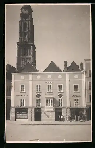 AK Braunau am Inn, Gasthof Zahnatelier in der Strassenansicht