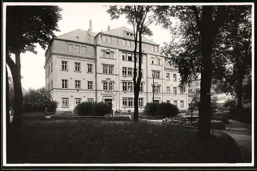 Fotografie Brück & Sohn Meissen, Ansicht Thum i. Erzg., Blick auf die Schule