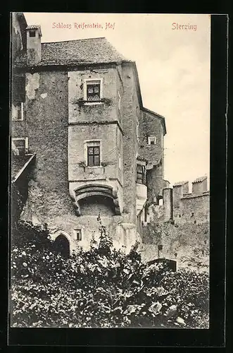 AK Sterzing, Blick zum Schloss Reifenstein, Hof