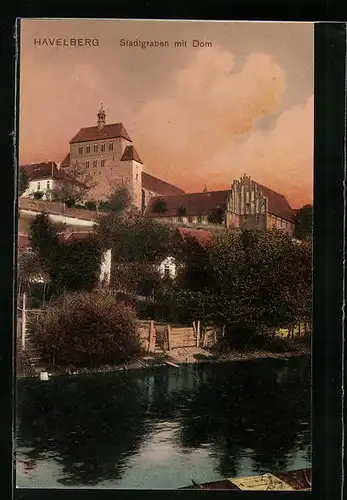 AK Havelberg, Flusspartie am Stadtgraben mit Dom