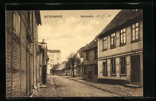 AK Wittenberge, Wallstrasse mit Baum