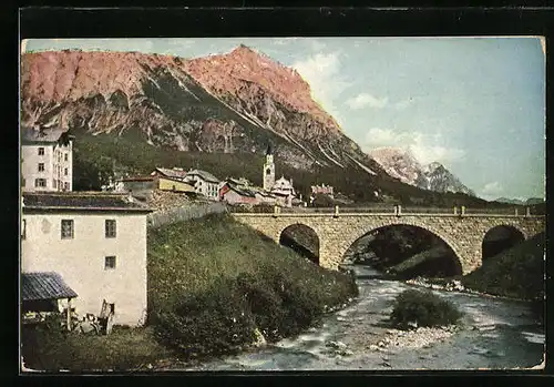 AK Cortina d'Ampezzo, Teilansicht mit Flussbrücke und Sorapis