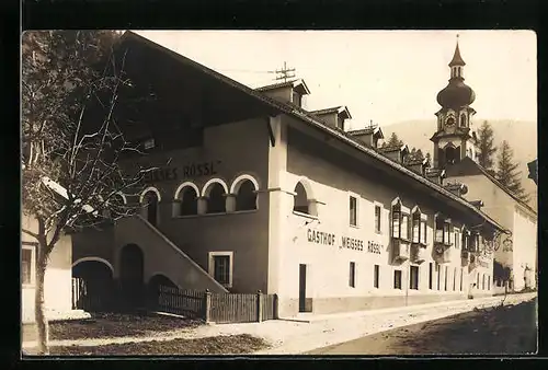 AK Gries am Brenner, Strassenpartie mit Gasthof Weisses Rössl