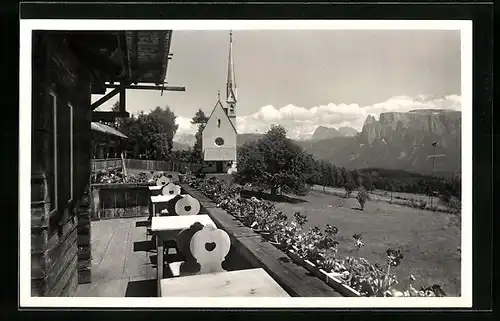 AK Kematen, Blick zur Kirche gegen Dolomiten