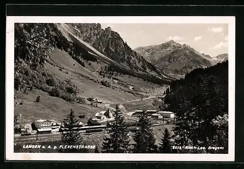 AK Langen am Arlberg, Ortsansicht g. Flexenstrasse