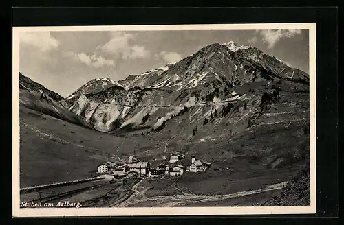AK Stuben am Arlberg, Ortsansicht aus der Vogelschau