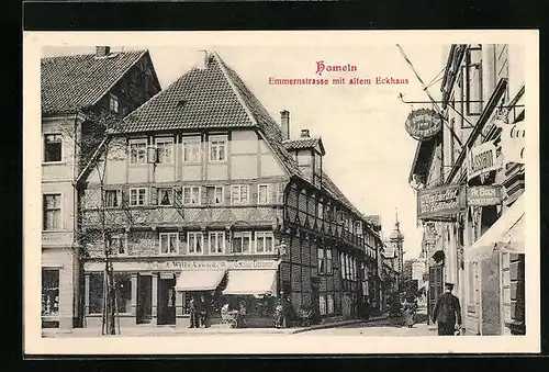 AK Hameln, Emmernstrasse mit altem Eckhaus und Gasthaus zum Kronprinz