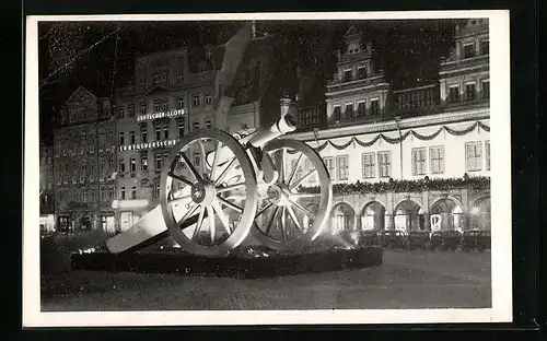 AK Leipzig, Riesenmodell eines Geschützes aus der Völkerschlacht bei Leipzig