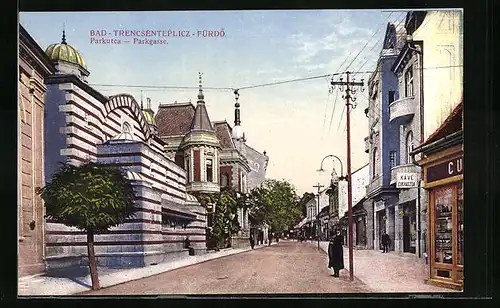 AK Bad Trencsénteplicz, Blick in die Parkgasse