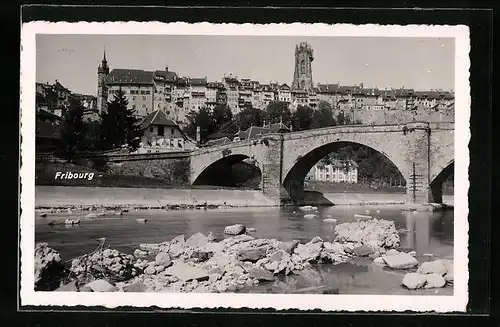 AK Fribourg, Teilansicht mit Flussbrücke