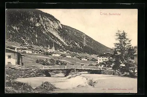 AK Trins im Gschnitztal, Ortsansicht hinter Flussbrücke