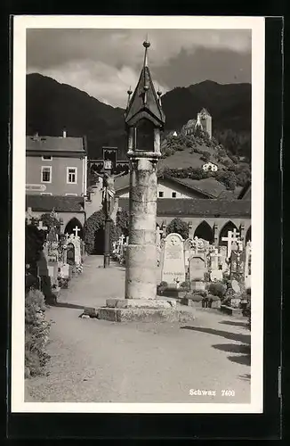AK Schwaz, Friedhof mit Flurkreuz
