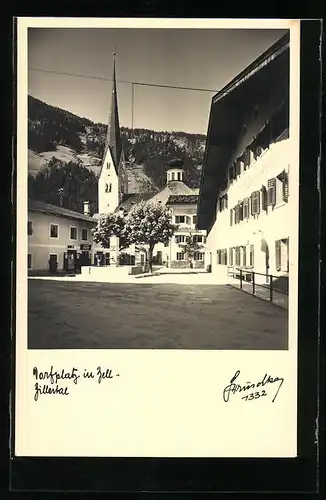 AK Zell am Ziller, Dorfplatz mit Gasthof und Kirche