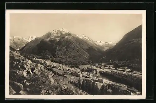 AK Pontresina, Blick auf den Ort inmitten der Berge