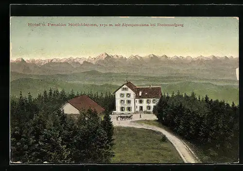 AK Badenweiler, Hotel und Pension Hochblauen mit Alpenpanorama bei Sonnenaufgang