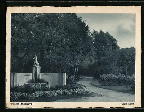 AK Wilhelmshaven, Friesenbrunnen mit Waldlandschaft
