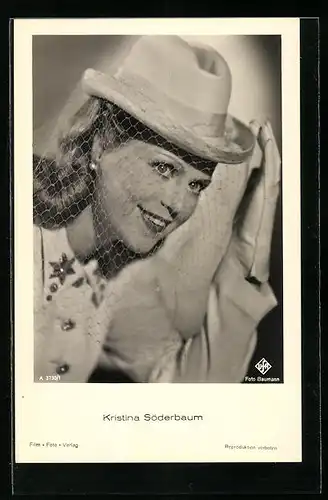 AK Schauspielerin Kristina Söderbaum mit Handschuhen