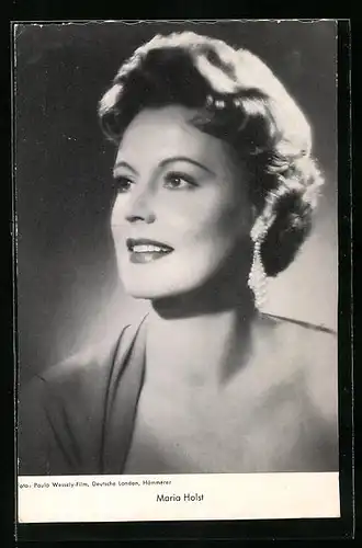 AK Schauspielerin Maria Holst mit einem Ohrring