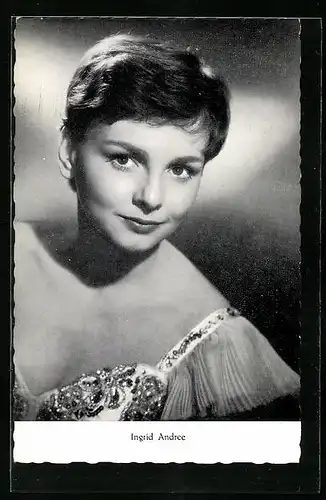 AK Schauspielerin Ingrid Andree lächelt sympathisch in die Kamera