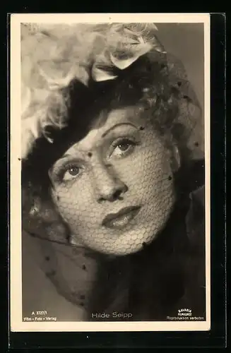 AK Schauspielerin Hilde Seipp mit Netz und Blick in die Ferne