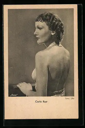AK Schauspielerin Carla Rust mit dem Rücken zur Kamera