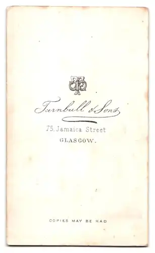 Fotografie Tarnbull & Sons, Glasgow, 75, Jamaica Street, Junger Herr in Anzugjacke mit Krawatte