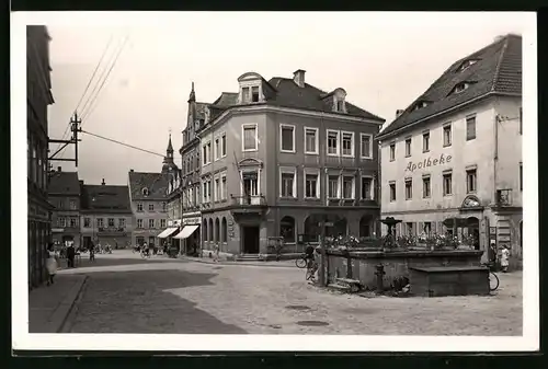 Fotografie Brück & Sohn Meissen, Ansicht Pulsnitz, Blick auf den Ziegenbalgplatz mit Apotheke