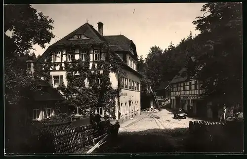 Fotografie Brück & Sohn Meissen, Ansicht Erlebach, Partie am Gasthaus Lochmühle