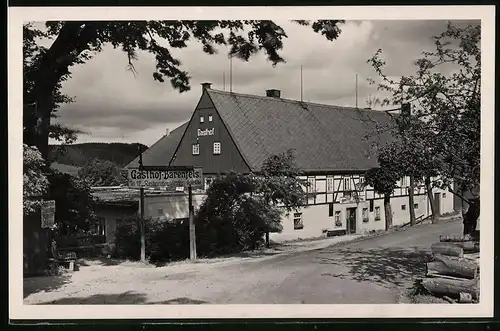 Fotografie Brück & Sohn Meissen, Ansicht Bärenfels, Strassenpartie am Gasthof Bärenfels