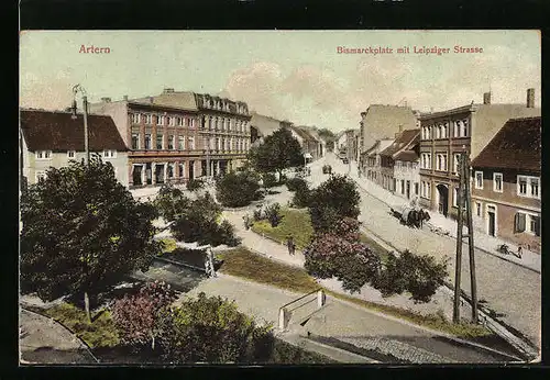 AK Artern, Bismarckplatz mit Leipziger Strasse und Pferdewagen