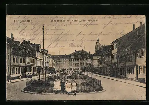 AK Langensalza, Langestrasse mit Hotel Zum Schwan und Geschäften