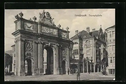 AK Innsbruck, Triumphpforte und Geschäft von Ernst Schmid