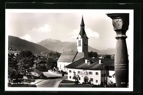 AK Igls, Strassenpartie mit Kirche