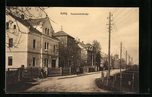 AK Kötitz, Passanten in der Naundorferstrasse