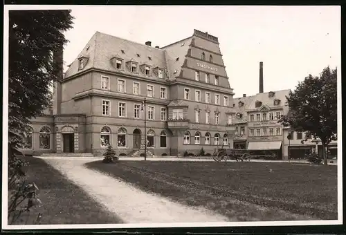 Fotografie Brück & Sohn Meissen, Ansicht Hainichen i. Sa., Blick auf das Stadthaus mit Ratskeller, Geschäft Rud. Fischer